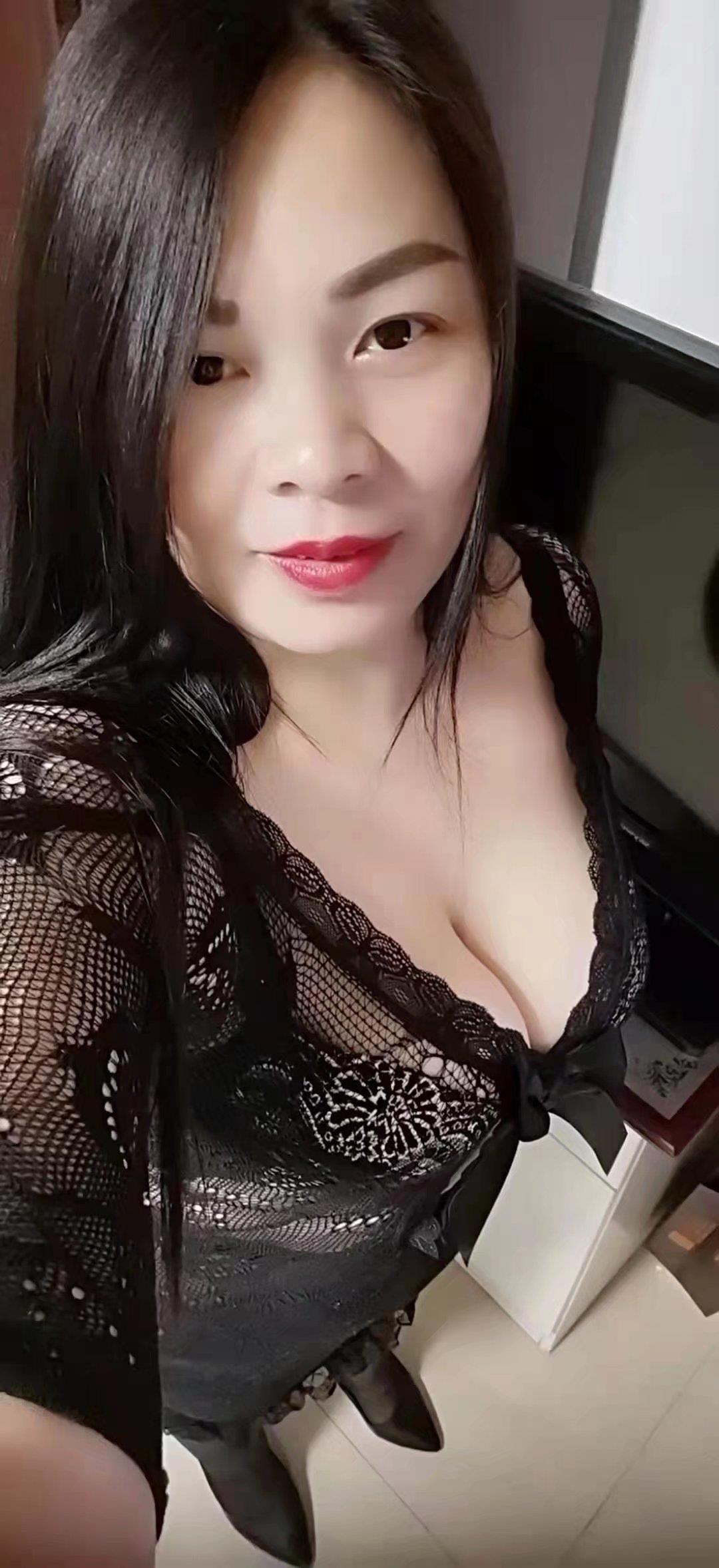 性感丰满熟女 第2张