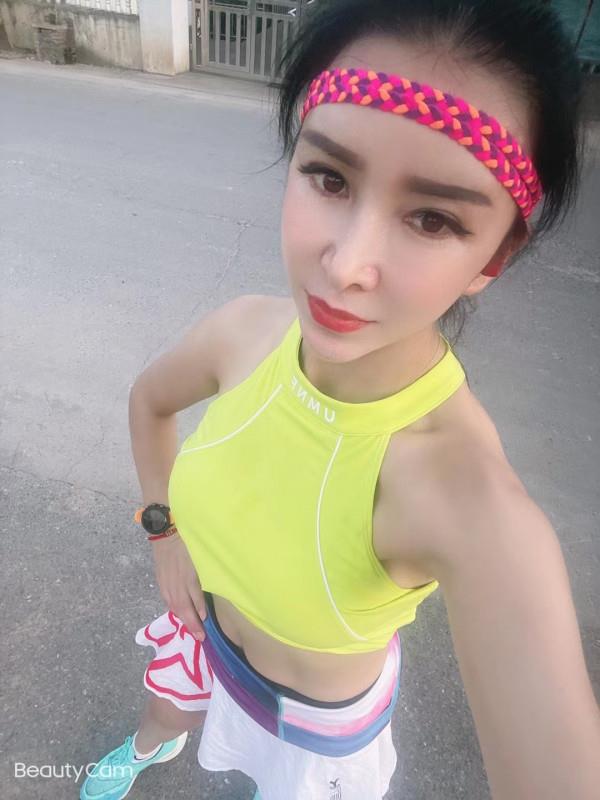 三牌楼小姐姐 第1张