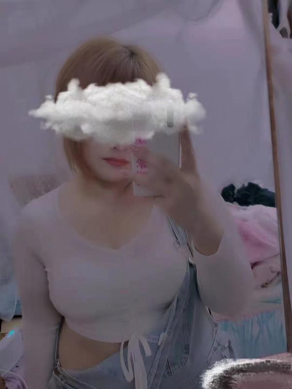 丰满大屁股骚妹 第1张