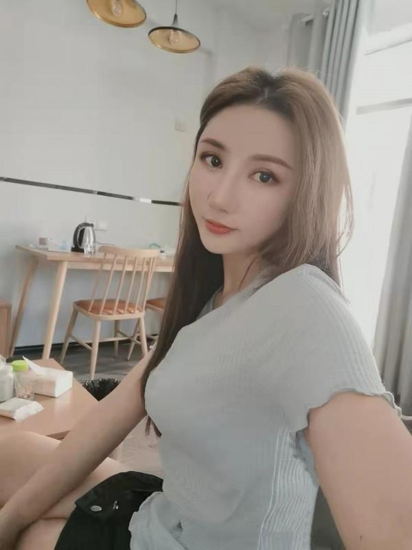坂田服务妹 第1张