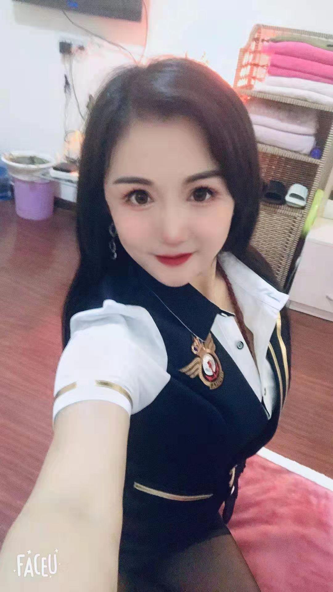 鑫苑国际城市花园小区少妇 第1张