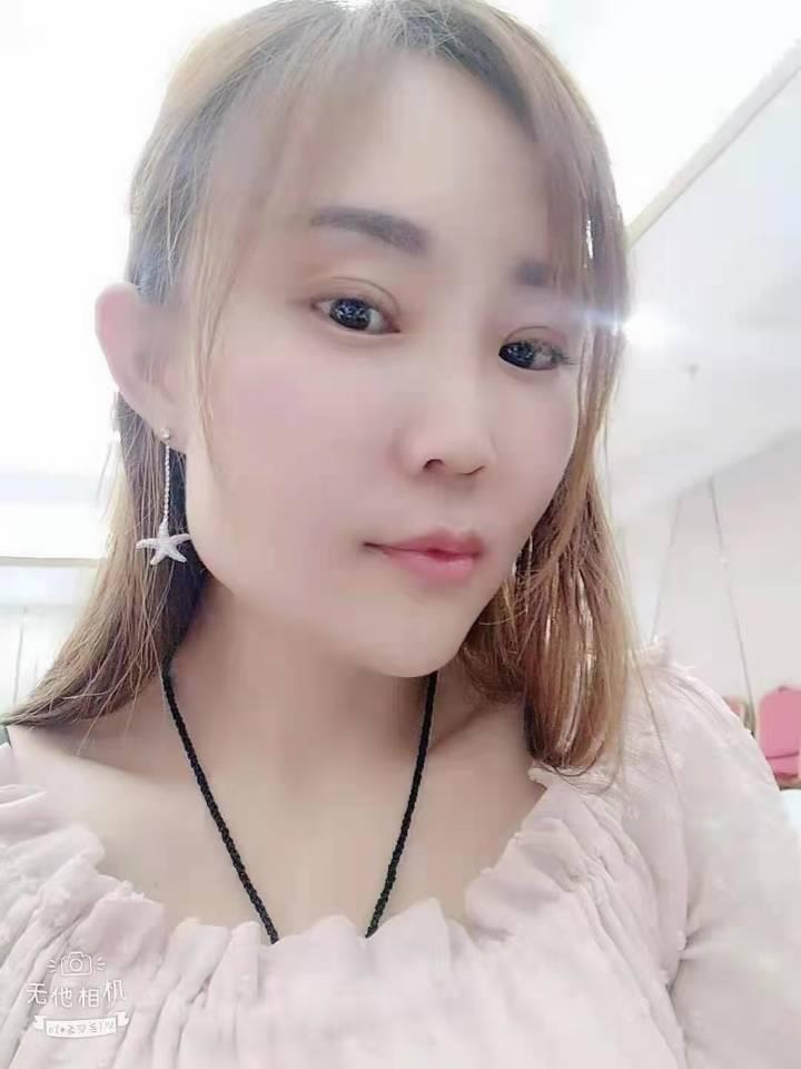 宝安少妇小雨 第1张