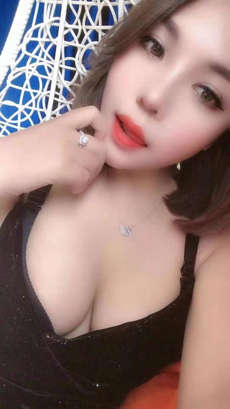 重庆大胸妹的闺蜜 第2张