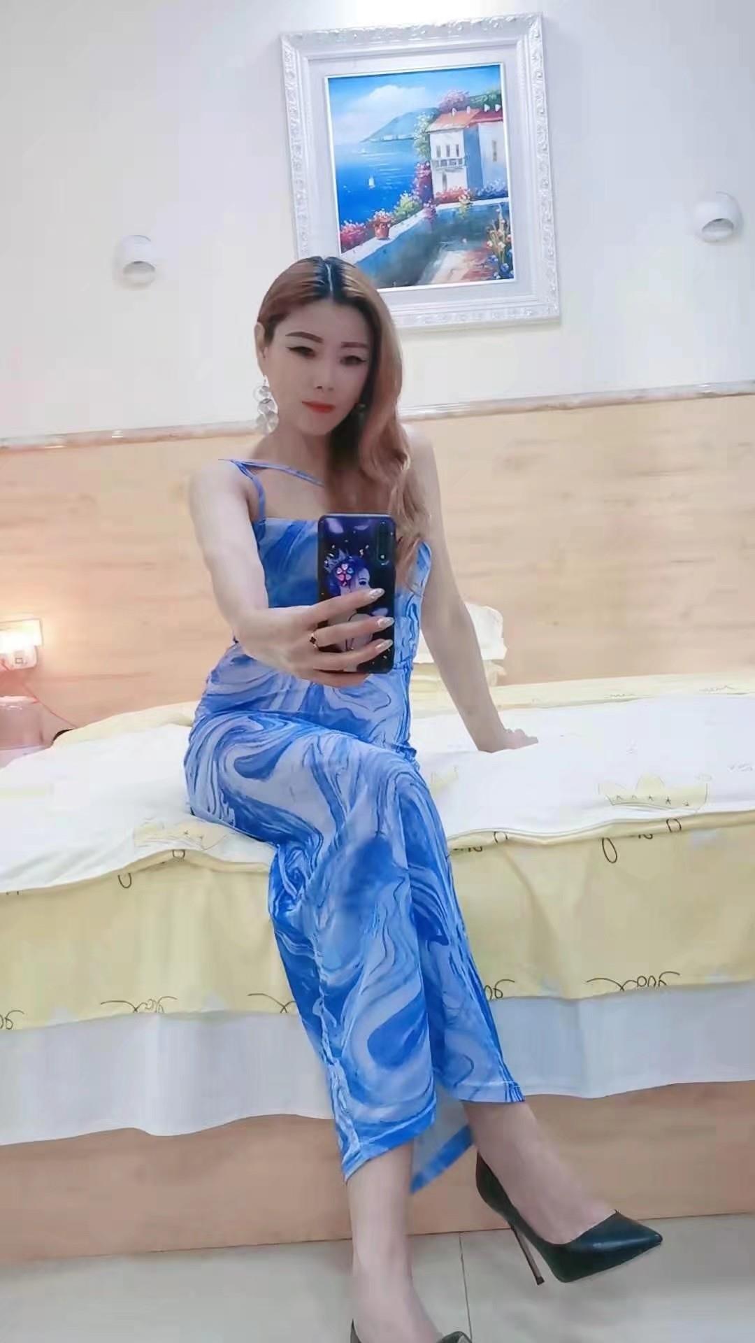 光谷露露轻熟少妇 第2张
