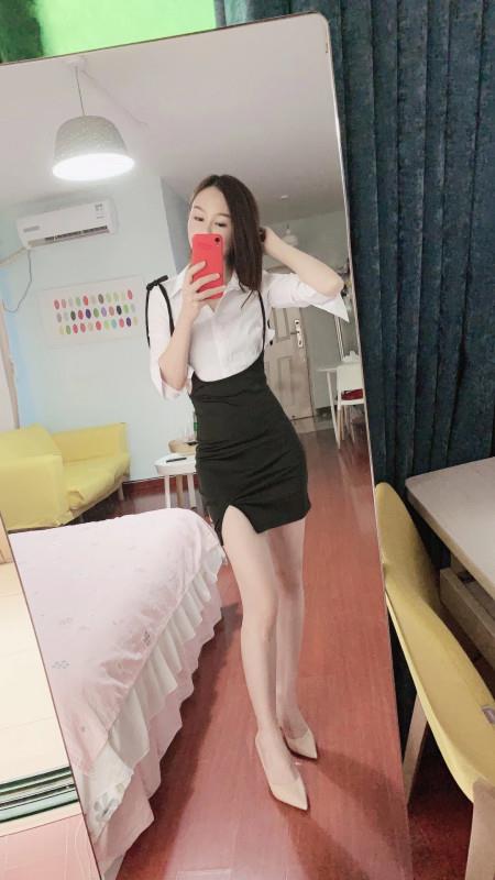 南山小少妇 第1张