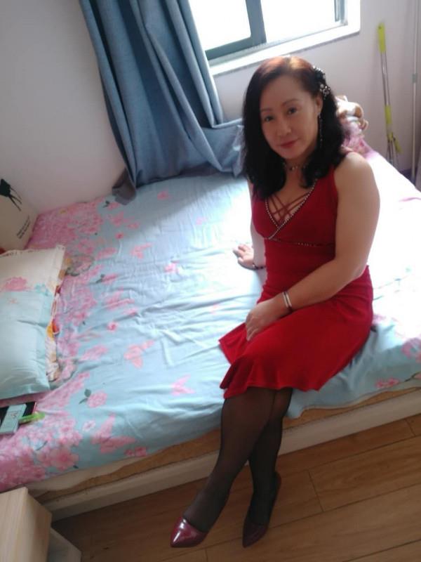 滨江熟女招财猫 第1张