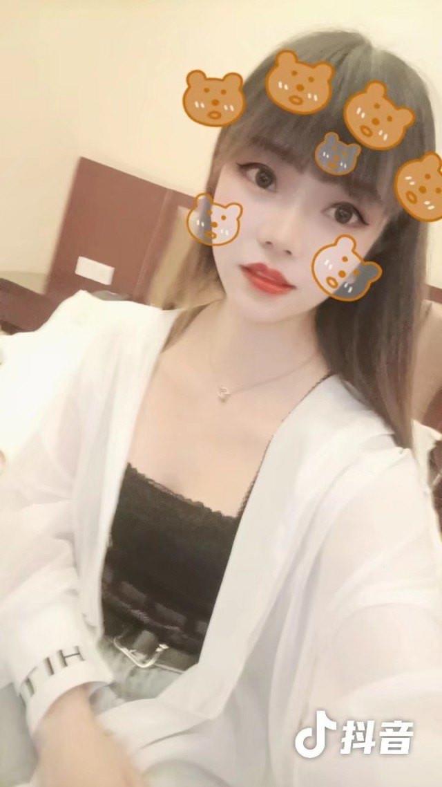 武昌南湖漂亮小姐姐 第1张