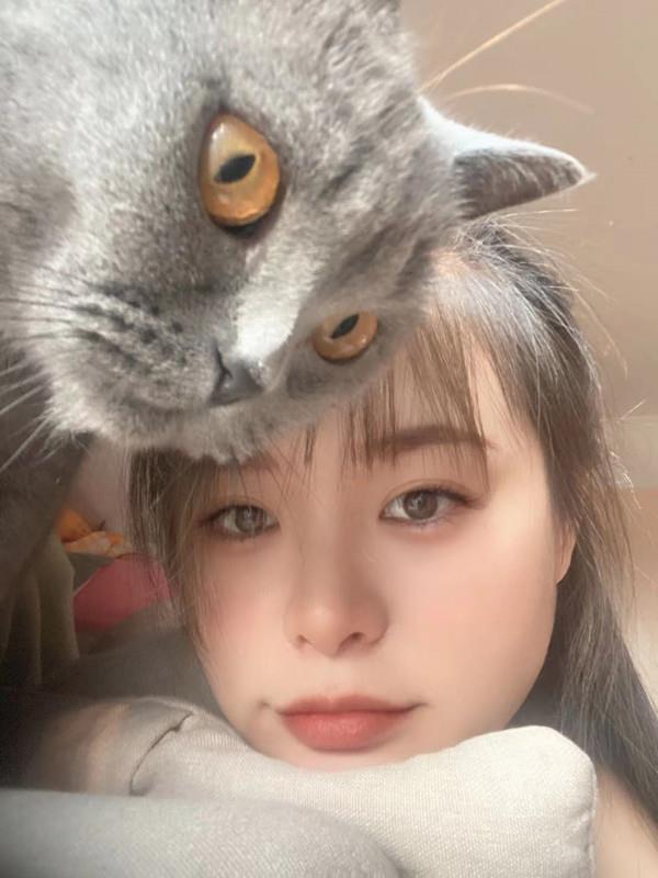 学美妆的清纯妹子 第4张