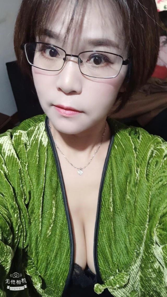 离异熟女哎呀呀 第1张