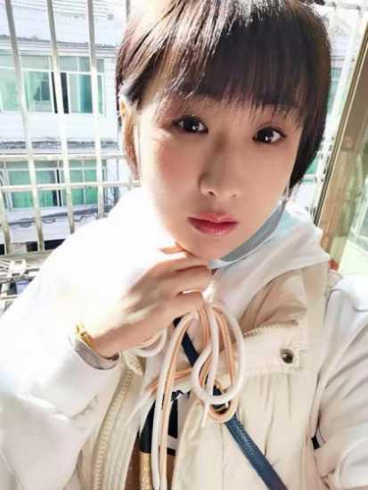 金大地少妇 第1张