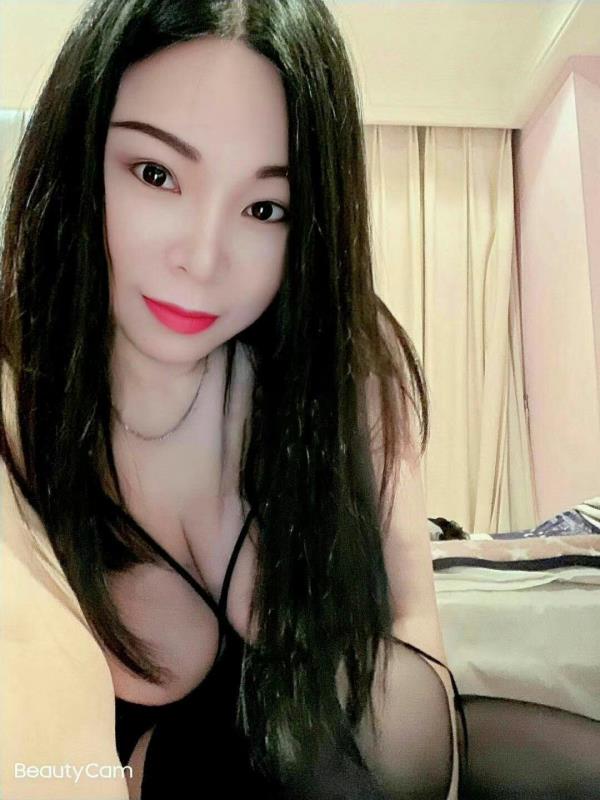 有正经工作的巨乳兼职 第3张