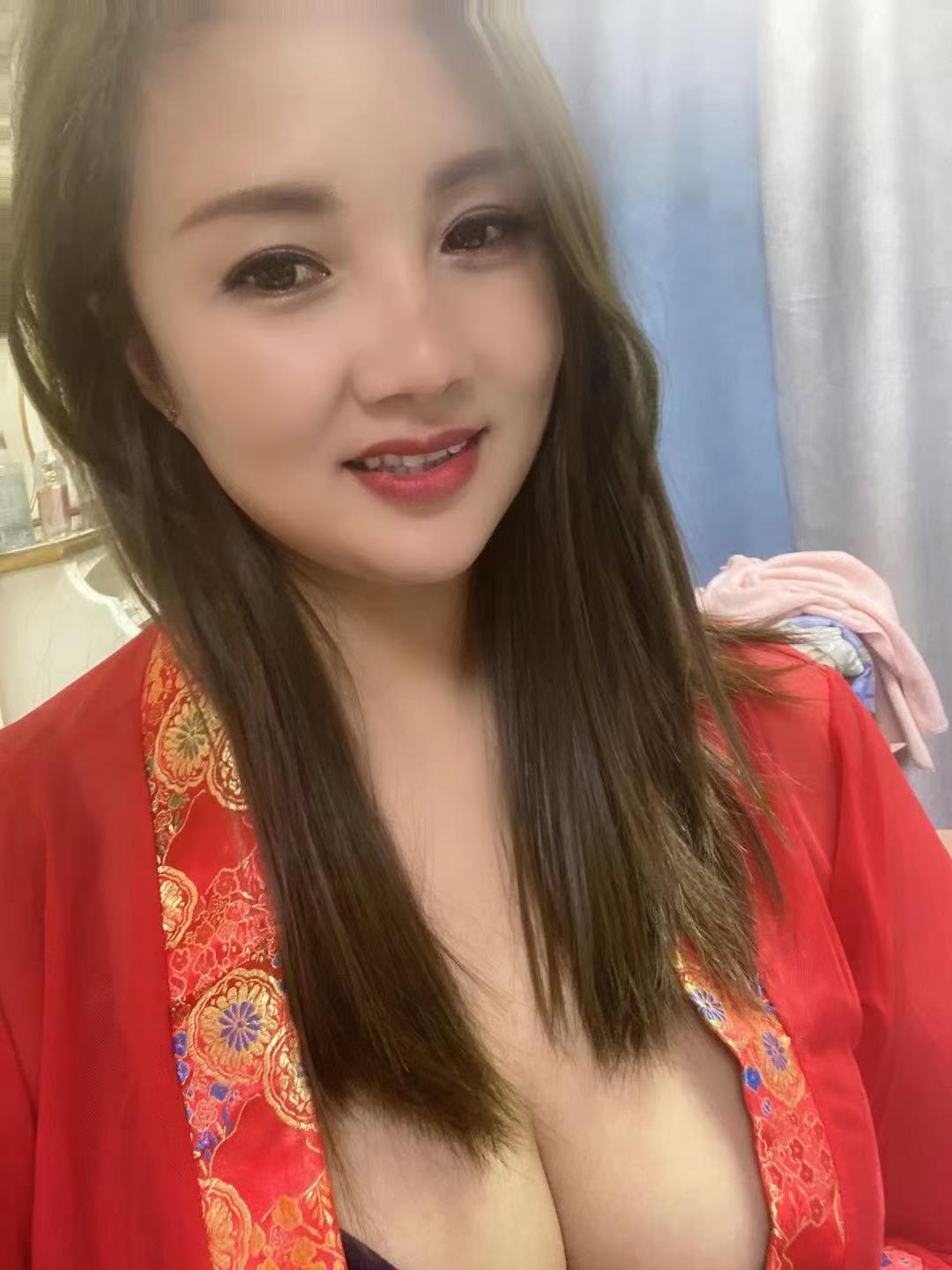长春大胸美女 第1张