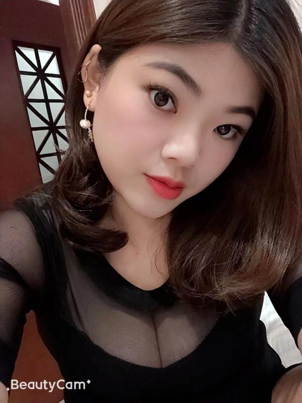 天河大胸妞露露 第2张