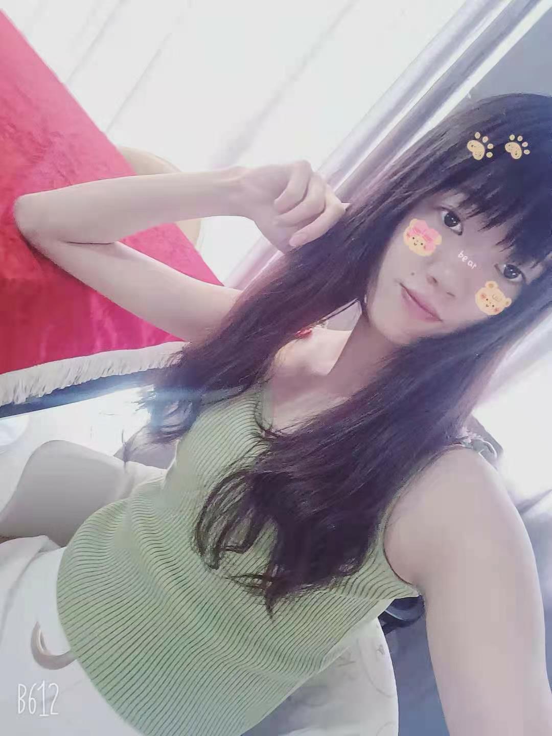 蜀山区高个长腿美女 第1张