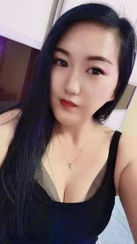 欲求不满的人妻 第2张