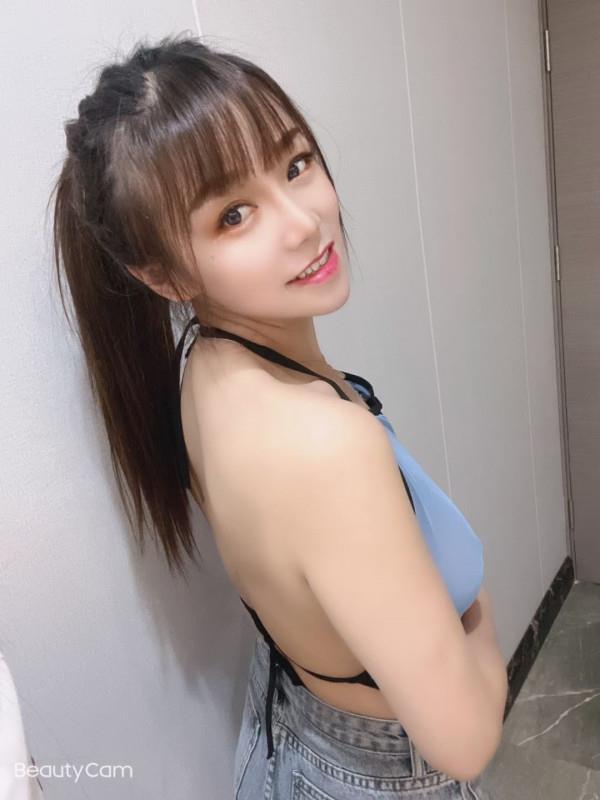 很不错的小妞 第1张