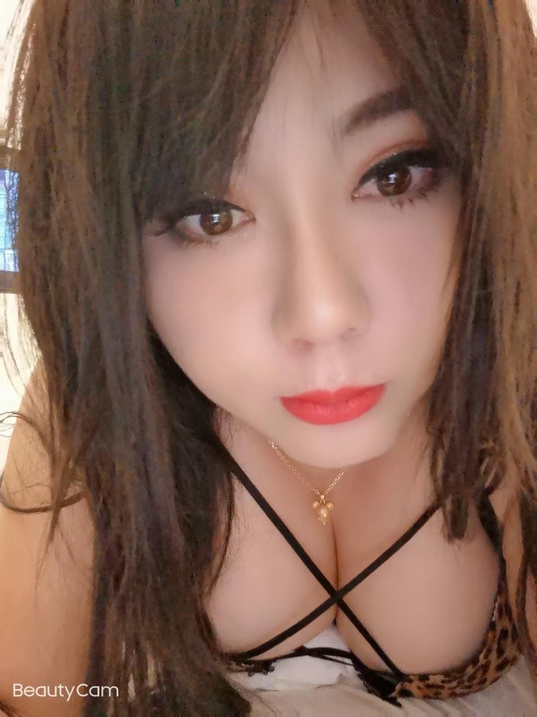 历山路大胸女 第1张