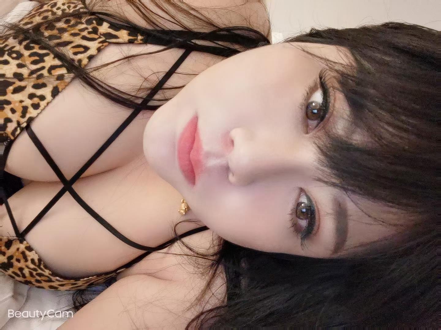 历山路大胸女 第2张