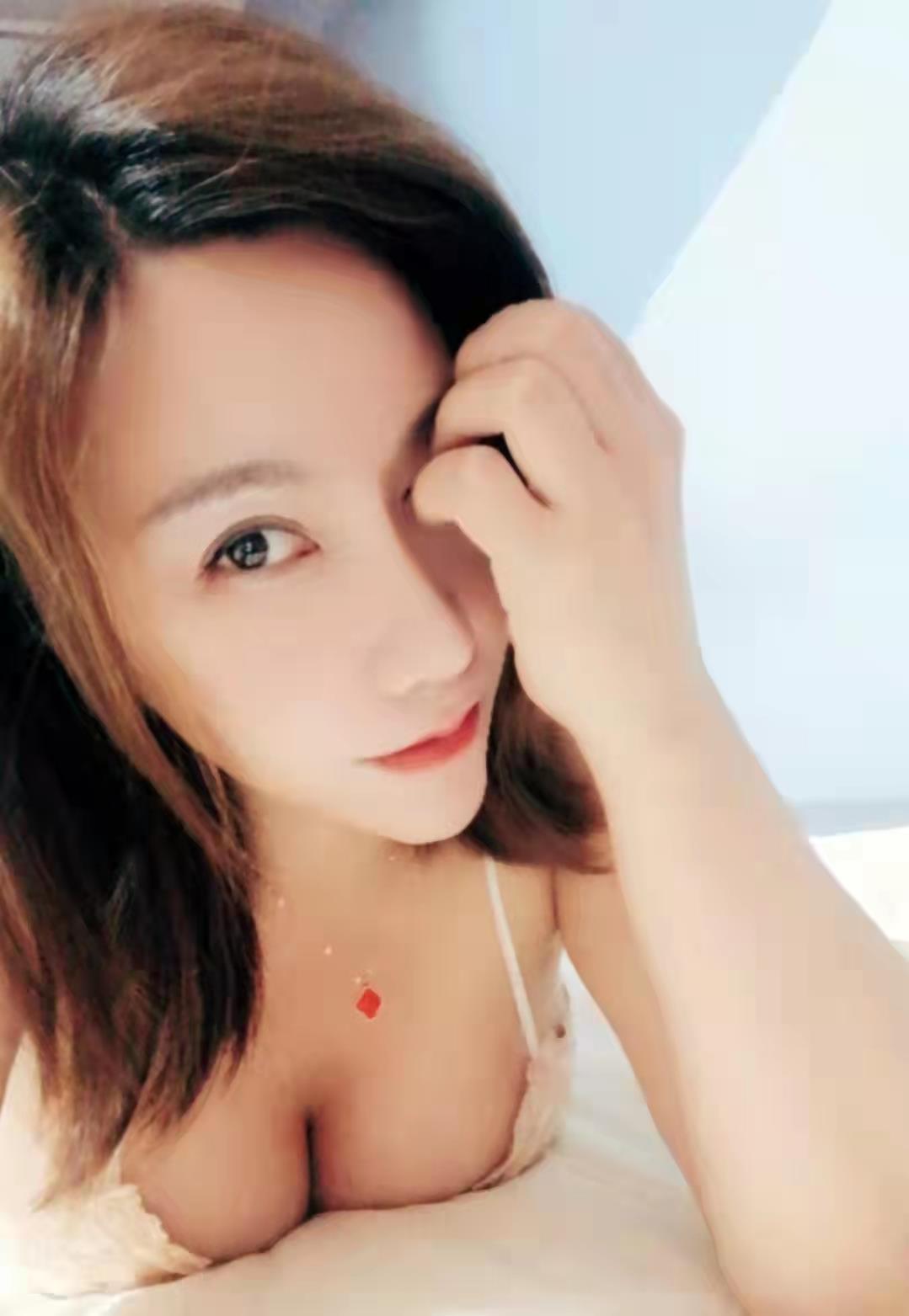 性感小少妇乖巧懂事27岁 第3张