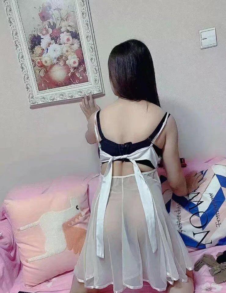 热情大方的豪乳妹子 第2张
