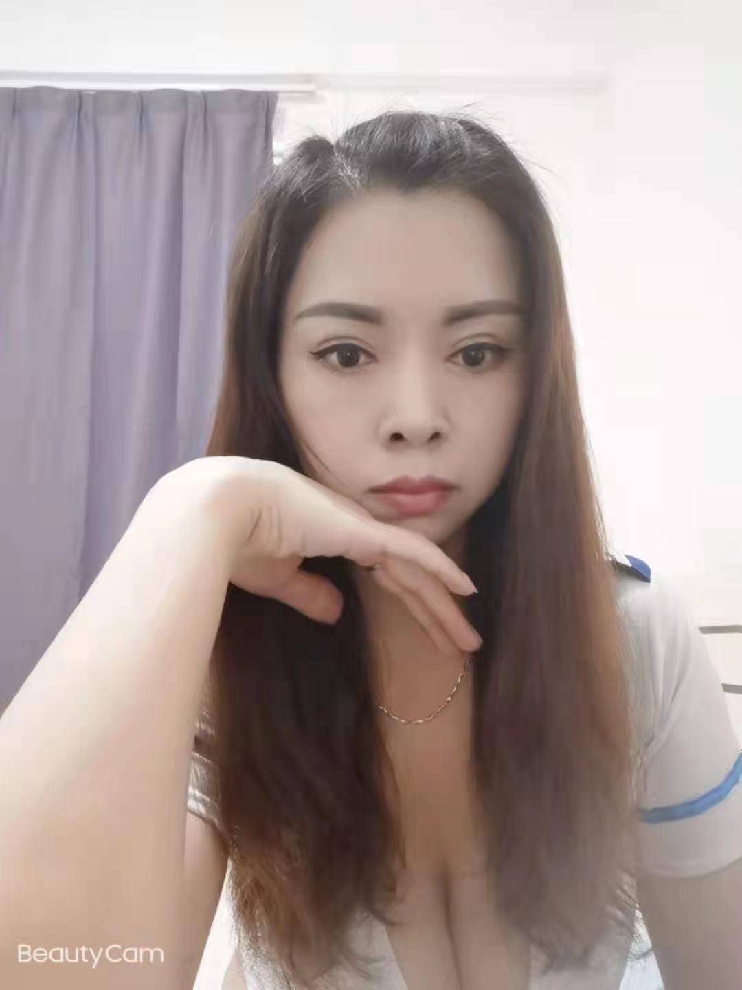 风情少妇媚儿 第3张