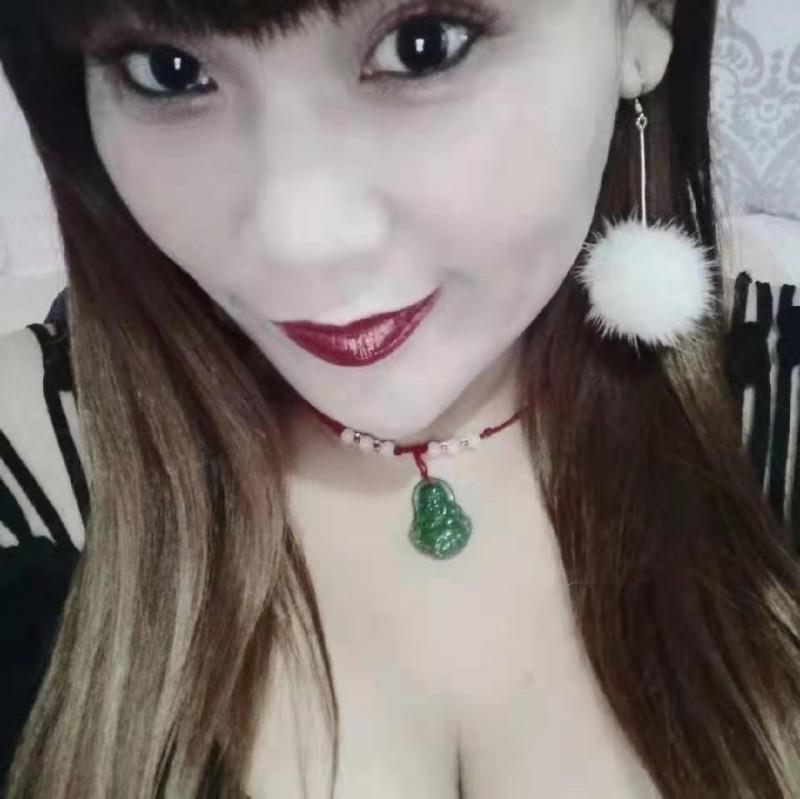 日照地区大奶骚货 第1张