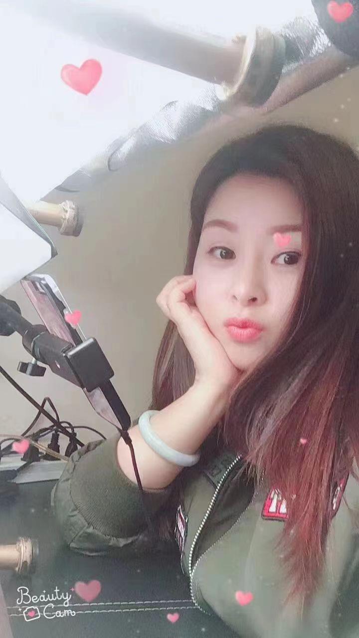 罗湖大波骚妇 第1张