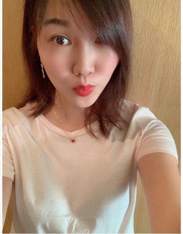 布吉长腿美女 第1张