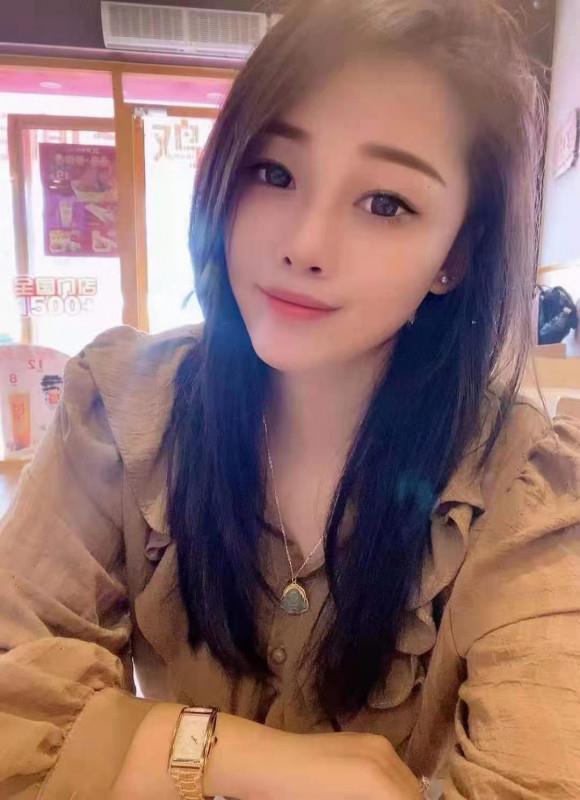 惠城区大胸妹 第2张