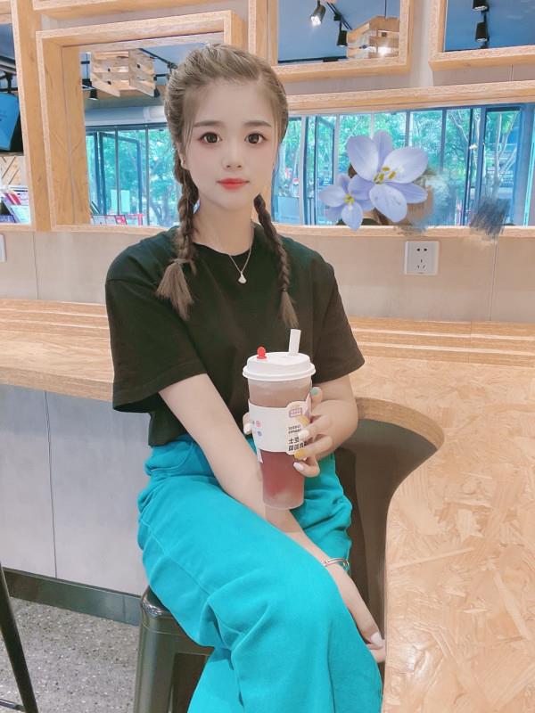 气质很好的妙龄女郎 第2张
