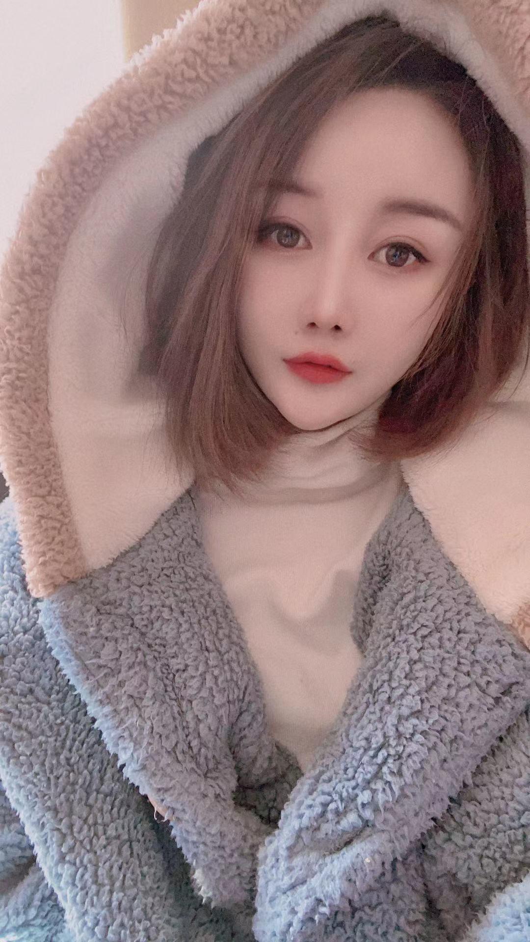 出来偷腥的猫咪 第3张