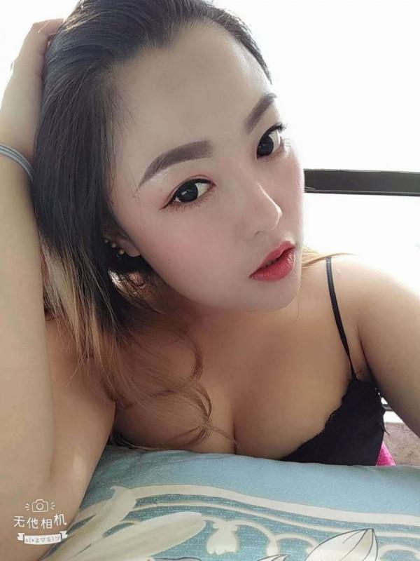 难得一遇深喉少妇 第1张