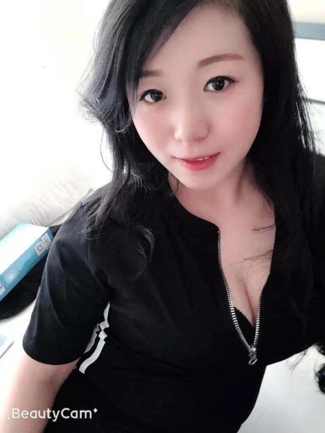 开区大胸软妹子 第1张