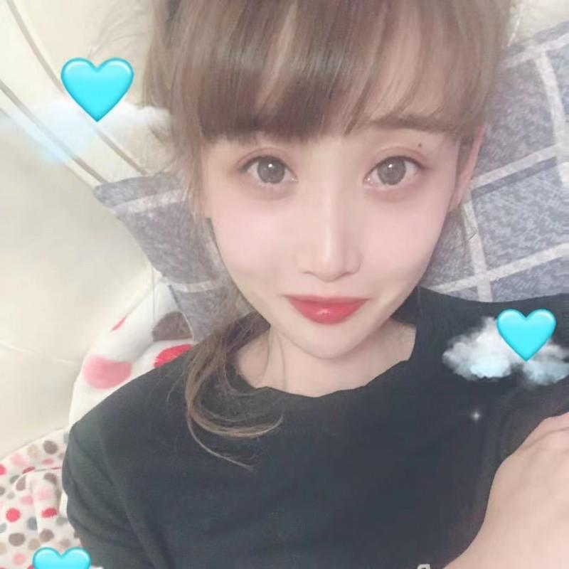 小巧玲珑的一个妹子 第1张
