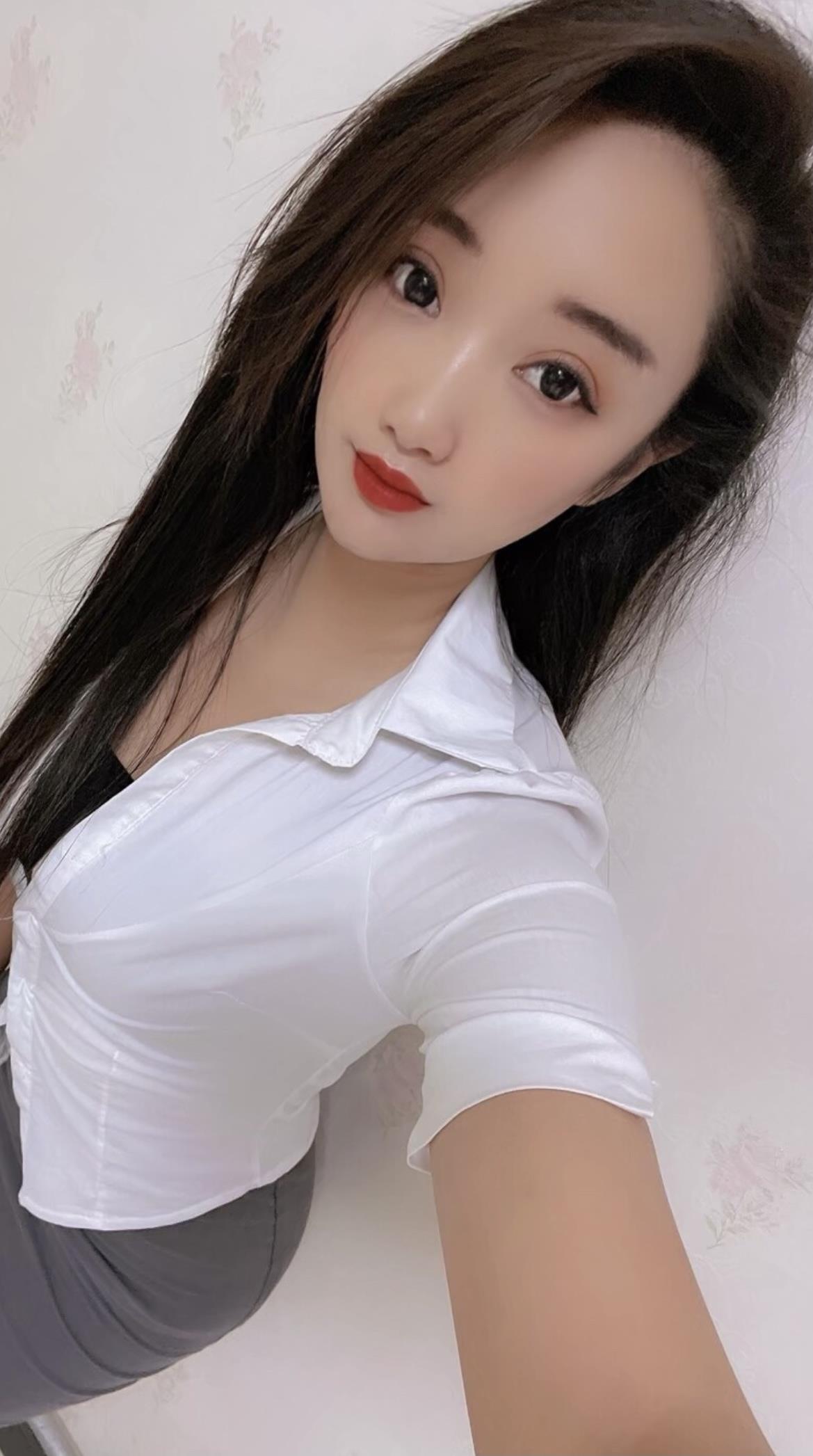 99年小姐姐姿势多瘾大 第1张
