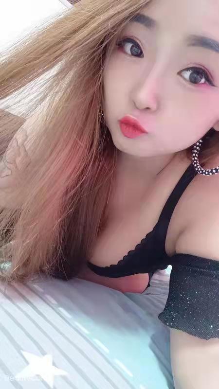 非常喜庆的小姐姐,身材性感有肉欲,放荡便宜 第2张