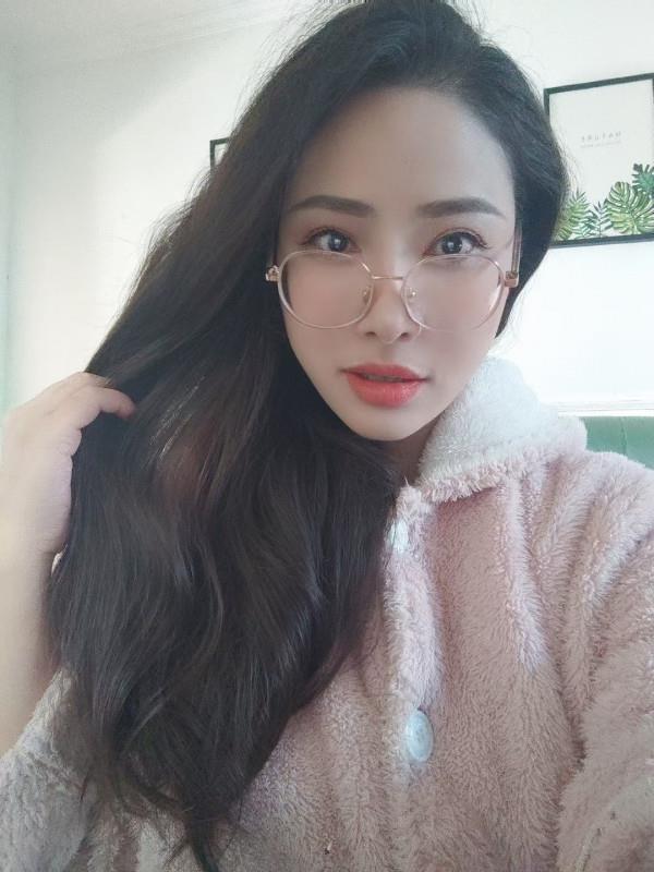德胜路边娜娜姐姐 第1张