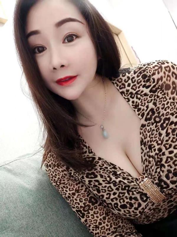 滨江大奶少妇 第4张