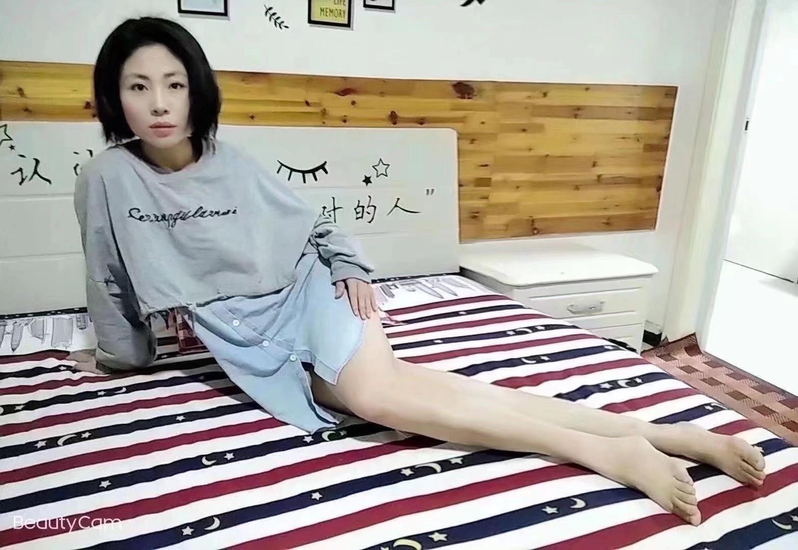 西稍门一少妇 第2张