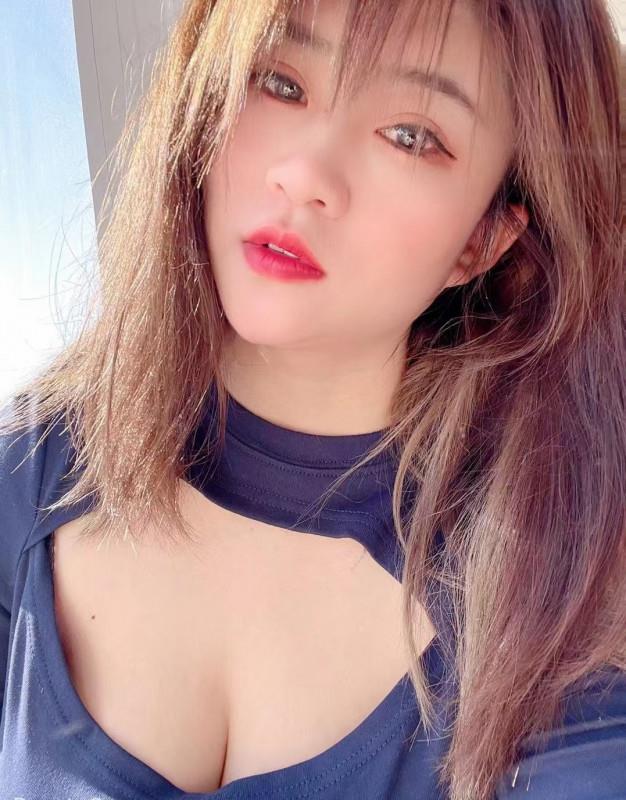 欢乐谷大e妹子 第1张