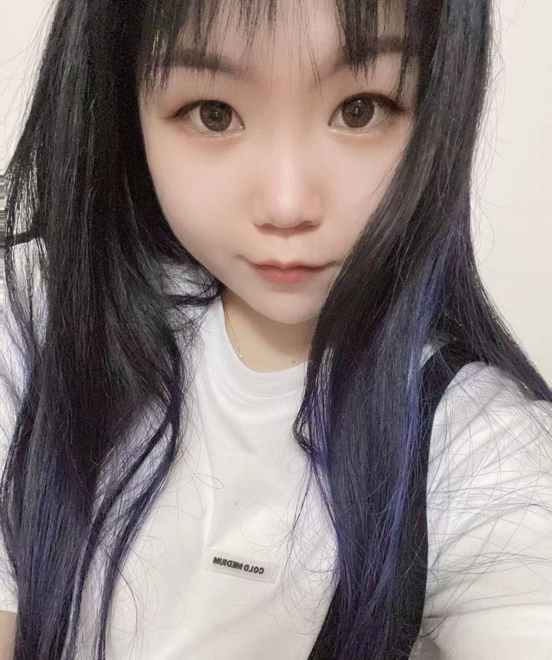 99年大胸萌妹 第2张