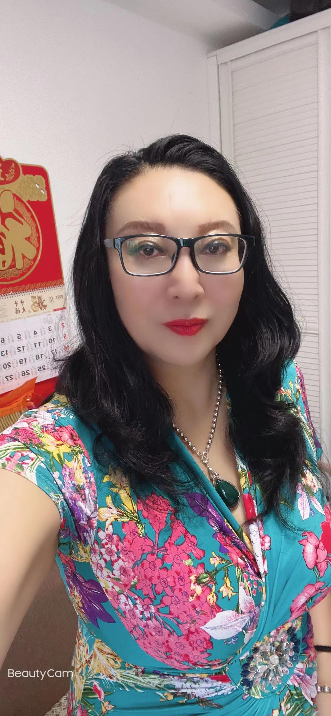 深圳罗湖巨乳熟女 第2张