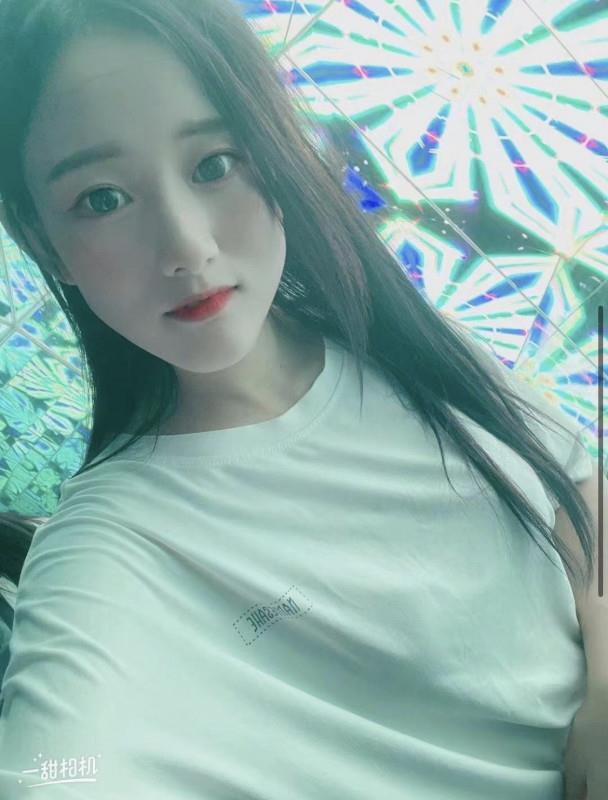 龙华瑶瑶性感小女友 第2张