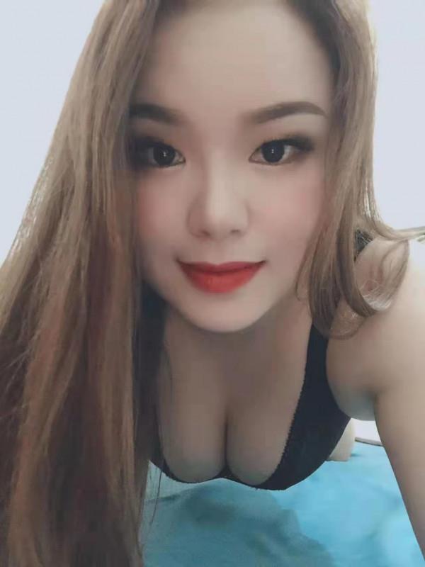 制服诱惑刺激得很 第3张