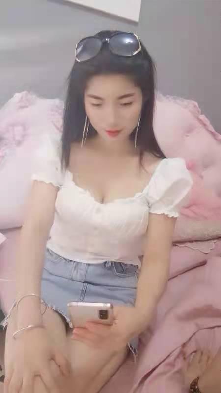 服务系英子 第3张