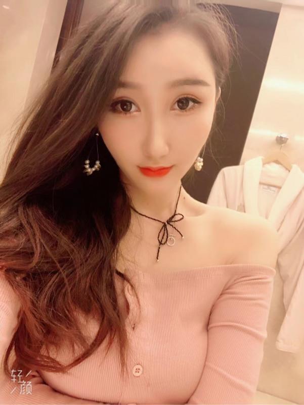 性感乖巧的小美女 第2张