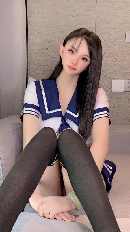 制服诱惑妹子 第2张