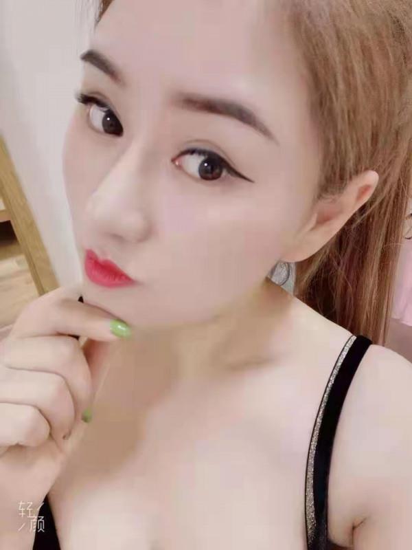 175炮架子少妇 第2张