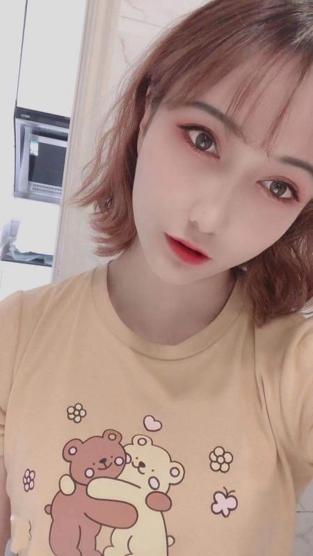 服务女王小彩儿 第1张