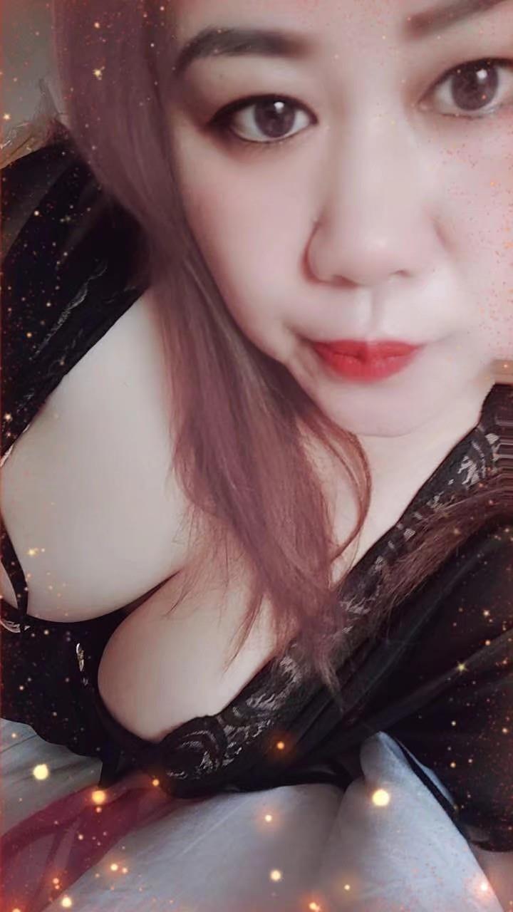 新街口大奶娃娃 第1张